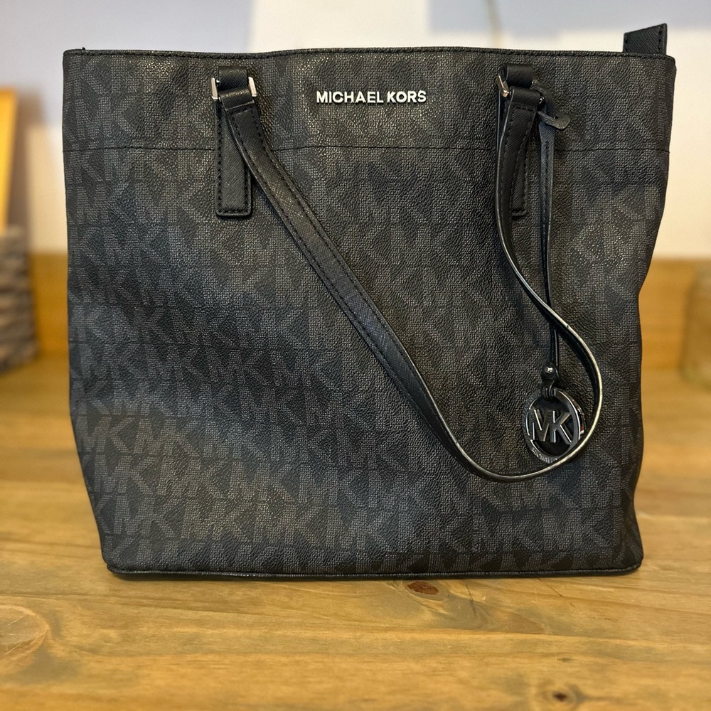 Michael Kors Signature Black Tote